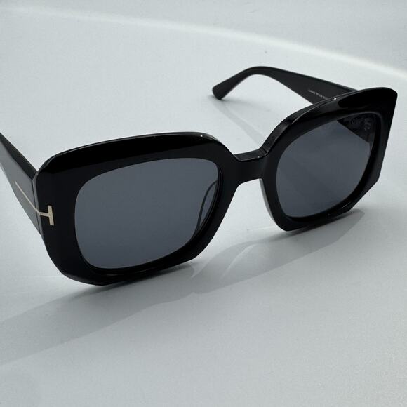 Tom Ford Sunglasses Carla-02 TF1220 01D Black Butterfly Gray Polarized Lens 52mm main image 10